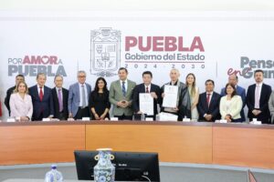 Armenta reconoce a maestros de Karate Do