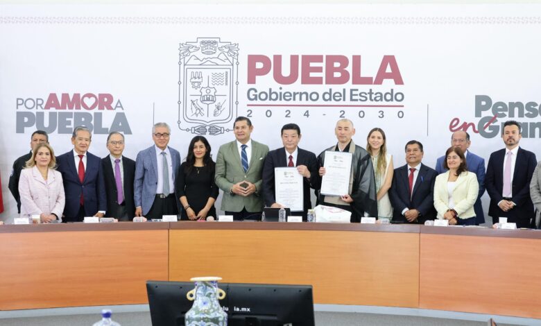 Armenta reconoce a maestros de Karate Do