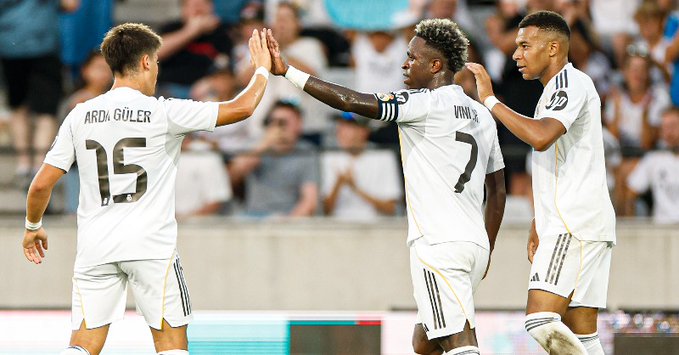 El Real Madrid golea 4-0 al Tirol en su único amistoso de pretemporada