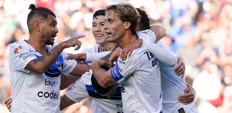 Monterrey vence al Querétaro y recupera el liderato del Apertura 2025