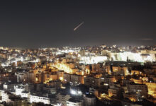 El presidente de Estados Unidos, Donald Trump, aseguró que el alto el fuego con Irán continúa vigente, pese al ataque iraní del jueves contra tres destructores estadounidenses en el estrecho de Ormuz