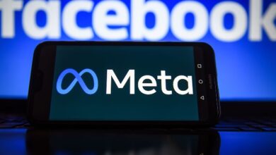 Meta comenzó este miércoles la ejecución de su plan para despedir a 8,000 empleados, equivalente a aproximadamente el 10% de su plantilla mundial, como parte de la estrategia del director ejecutivo Mark Zuckerberg