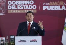 Con el objetivo de fortalecer los lazos de colaboración entre el Gobierno de Puebla y el sector productivo, el gobernador Alejandro Armenta Mier sostuvo una reunión con dirigentes de más de 40 sindicatos.