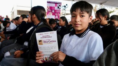 Miles de estudiantes y familias buscan diariamente cómo revisar el estatus de su trámite de la Beca Rita Cetina o de las Beca Benito Juárez, programas administrados por la Secretaría de Educación Pública