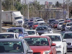 Al menos cuatro incidentes viales provocaron caos y tráfico intenso sobre el Periférico Ecológico durante las primeras horas y el mediodía de este jueves