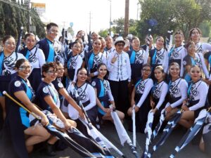 La rectora Lilia Cedillo Ramírez encabezó el contingente de la Benemérita Universidad Autónoma de Puebla (BUAP) que participó este 5 de mayo en el desfile cívico-militar