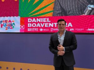 El cantante brasileño Daniel Boaventura está listo para vivir una de las noches más especiales de su carrera en territorio mexicano. En una rueda de prensa previa a su presentación de esta noche, el intérprete compartió su entusiasmo por integrarse por primera vez al elenco de la Feria de Puebla