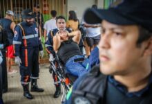 Un adolescente de 13 años abrió fuego este martes en una escuela de Rio Branco, capital del estado de Acre, en el noroeste de Brasil, dejando dos empleadas muertas y dos personas heridas —una trabajadora y un alumno—, informaron autoridades estatales.