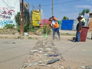 Con el objetivo de fortalecer la imagen urbana y contribuir al bienestar de los habitantes, el Organismo Operador del Servicio de Limpia de San Pedro Cholula realizó con éxito una jornada de recolección de residuos sólidos en la junta auxiliar de San Matías Cocoyotla.