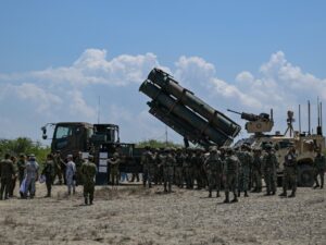Japón disparó misiles tierra‑barco Type‑88 y hundió un viejo buque de guerra durante unos ejercicios militares realizados en aguas entre Filipinas y Taiwán, maniobras que contaron con la presencia de fuerzas de Estados Unidos, Australia, Francia, Nueva Zelanda, Canadá y Filipinas
