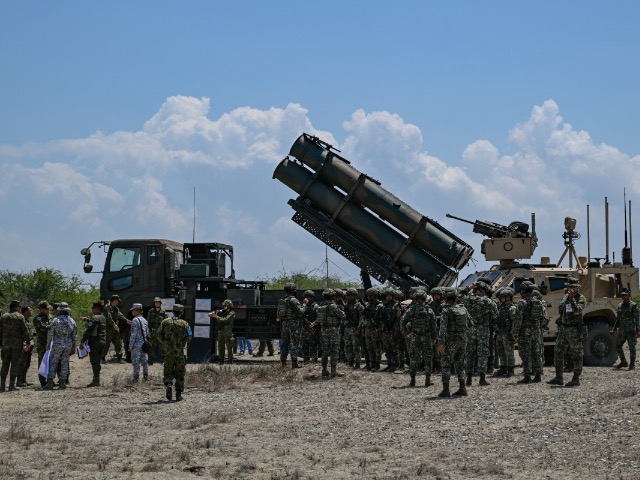 Japón disparó misiles tierra‑barco Type‑88 y hundió un viejo buque de guerra durante unos ejercicios militares realizados en aguas entre Filipinas y Taiwán, maniobras que contaron con la presencia de fuerzas de Estados Unidos, Australia, Francia, Nueva Zelanda, Canadá y Filipinas