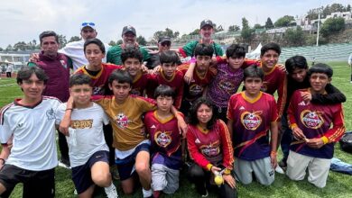 El sueño de llegar a la Liga MX está más cerca para la juventud de la Sierra Norte. Gracias al convenio estratégico entre el Ayuntamiento y la Universidad del Deporte de Puebla, la presidenta municipal, Bety Sánchez