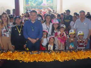 La presidenta municipal de Zacatlán, Bety Sánchez, encabezó un gran festejo por el Día de la Niña y el Niño, donde más de 750 menores disfrutaron de actividades físicas