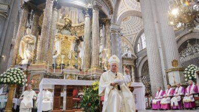 Tras cinco décadas de guiar con templanza y entrega el caminar espiritual de la Iglesia y consolidar una vida entera al servicio de Dios, el Arzobispo de Puebla, Monseñor Víctor Sánchez Espinosa, celebra un legado profundamente marcado por la cercanía con sus comunidades, la vocación de servicio y una inquebrantable dedicación al ministerio.