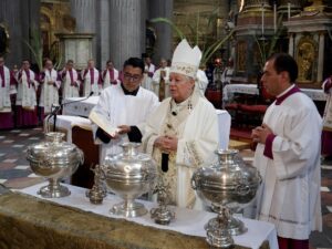 Tras cinco décadas de guiar con templanza y entrega el caminar espiritual de la Iglesia y consolidar una vida entera al servicio de Dios, el Arzobispo de Puebla, Monseñor Víctor Sánchez Espinosa, celebra un legado profundamente marcado por la cercanía con sus comunidades, la vocación de servicio y una inquebrantable dedicación al ministerio.