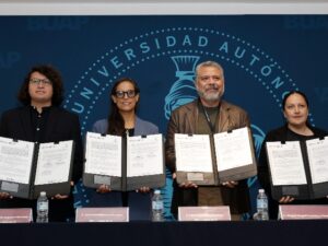 Con el objetivo de masificar el acceso al arte y unificar esfuerzos institucionales, la directora general del Instituto Municipal de Arte y Cultura de Puebla (IMACP), Anel Nochebuena, firmó un convenio de colaboración con el Complejo Cultural Universitario (CCU) de la BUAP para realizar la promoción cruzada de sus carteleras y actividades.
