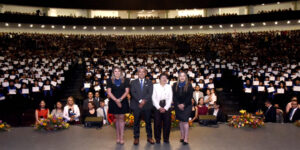 La rectora de la BUAP, Lilia Cedillo Ramírez, encabezó la emotiva ceremonia de graduación de 502 alumnos pertenecientes a las preparatorias de Amozoc y Tepeaca, así como del Bachillerato Tecnológico de San José Chiapa