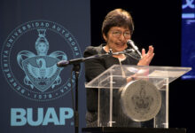 Un total de 802 alumnos de la preparatoria 2 de Octubre de 1968 de la Benemérita Universidad Autónoma de Puebla (BUAP) culminaron con éxito sus estudios de nivel medio superior. Acompañados por directivos, docentes y familiares, la generación 2023-2026