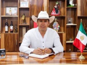 El presidente municipal de Miahuatlán de Porfirio Díaz, César Figueroa, sufrió un ataque armado la mañana de este jueves 11 de junio en la región de la Sierra Sur de Oaxaca