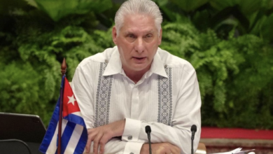El presidente de Cuba, Miguel Díaz-Canel, afirmó este martes que la isla "jamás volverá" a ser una colonia. Su declaración responde a una reciente publicación de Donald Trump, quien difundió un mapa retocado donde Cuba aparece como parte del territorio estadounidense.