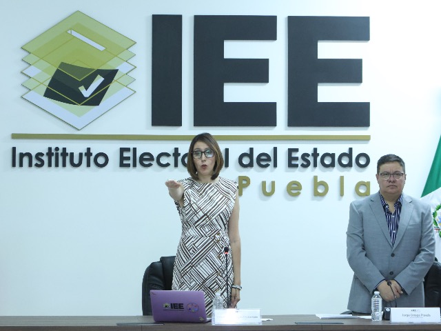 En sesión especial, el Consejo General del Instituto Electoral del Estado (IEE) recibió por parte del Instituto Nacional Electoral (INE) la validación del nombramiento de Christian Mariana Ceballos Garduño como presidenta provisional de este Organismo Público Local Electoral (OPLE).
