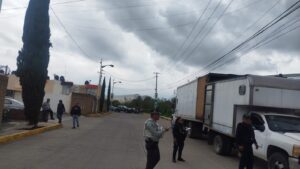 Un operativo para recuperar una camioneta con reporte de robo derivó en una balacera la tarde de este lunes 9 de junio en la junta auxiliar de Sanctorum, Cuautlancingo.