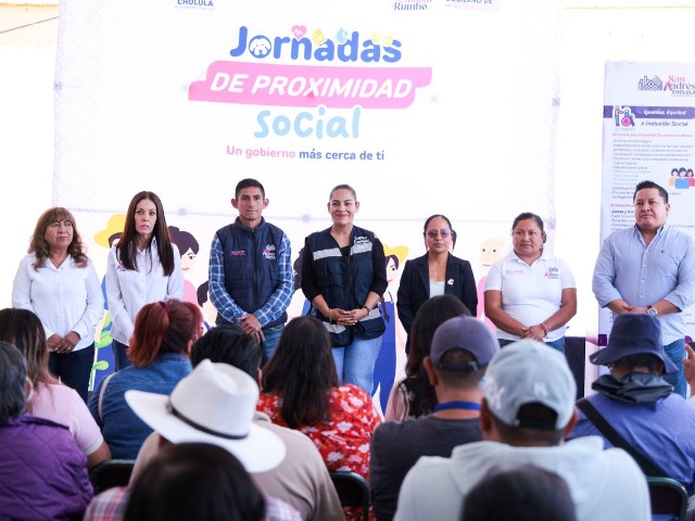 Con el objetivo de garantizar el acceso gratuito y eficiente a trámites y servicios esenciales, la presidenta municipal de San Andrés Cholula, Lupita Cuautle Torres, encabezó una nueva Jornada de Proximidad Social en la junta auxiliar de San Francisco Acatepec