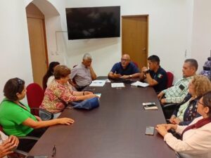 Con el objetivo de fortalecer la coordinación entre las autoridades y la ciudadanía en materia de seguridad, se llevó a cabo una mesa de trabajo en la junta auxiliar de Santiago Momoxpan.