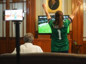 La fiebre del Mundial 2026 llegó hasta Palacio Nacional. Minutos después de que se consumara la victoria de la Selección Mexicana por 1-0 ante Corea del Sur en el Estadio Guadalajara, la presidenta de la República, Claudia Sheinbaum Pardo