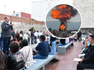El gobernador de Puebla, Alejandro Armenta Mier, cumplió su compromiso con los habitantes de Tepeaca al entregar cheques de apoyo económico a 83 familias cuyas viviendas resultaron afectadas por la reciente explosión de pipas de gas L.P. en la colonia San Juan Negrete. Los recursos serán destinados a la rehabilitación inmediata de los inmuebles.