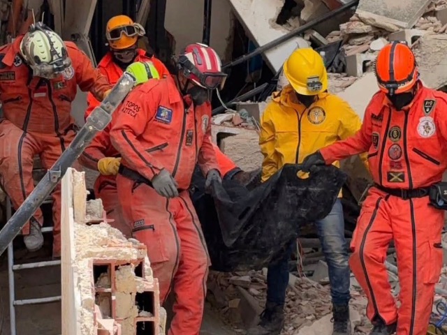 La brigada mexicana de rescate Topos Azteca confirmó el inicio de las maniobras de recuperación de víctimas en territorio venezolano tras un grave colapso de estructuras. El equipo especializado, que se encuentra desplegado en la denominada "Misión Venezuela"