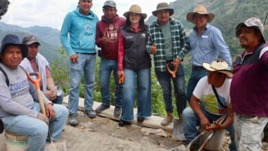 Como parte de los apoyos sociales del programa "Transformando Caminos", la presidenta municipal de Zacatlán, Bety Sánchez, encabezó junto a los habitantes de Atenco