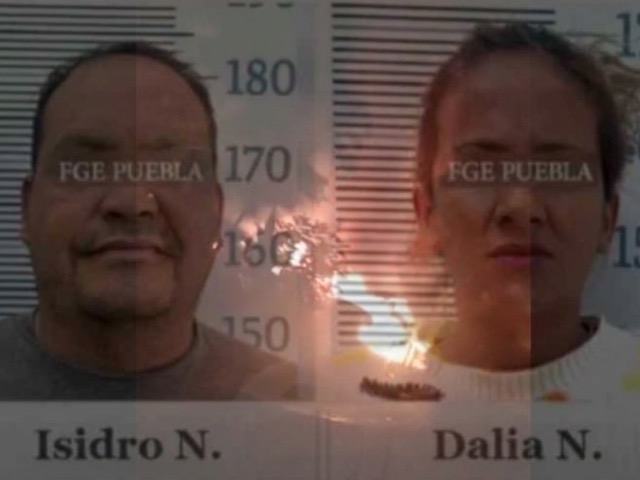 A casi tres años del asesinato de la familia Vázquez Rivera en el municipio de Zoquitlán, este jueves 4 de junio se dictó la sentencia definitiva contra los responsables. El multihomicidio, que conmocionó a la Sierra Negra de Puebla, cobró la vida de dos adultos y dos menores de edad, quienes fueron atacados por resistirse a un asalto en su propio negocio.