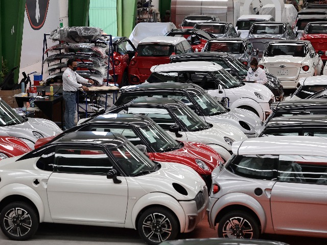 Durante los primeros cinco meses de 2026, la venta de vehículos híbridos enchufables (plug-in) en Puebla registró un incremento del 208% en comparación con el mismo periodo del año anterior, al pasar de 149 a 459 unidades comercializadas, según datos del Instituto Nacional de Estadística y Geografía (INEGI).