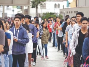 Entre enero y marzo de 2026, un total de 56 mil 384 personas estaban desocupadas en Puebla, de acuerdo con la Encuesta Nacional de Ocupación y Empleo (ENOE). De este universo, 22 mil 672 manifestaron tener entre 20 y 29 años de edad.