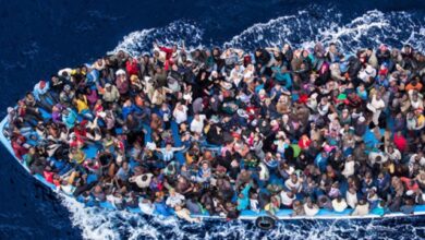 Por primera vez en una década, el mapa del desplazamiento forzado en el mundo muestra un leve respiro. Según el último balance presentado por la Agencia de la ONU para los Refugiados (ACNUR), el número de personas obligadas a huir de la violencia
