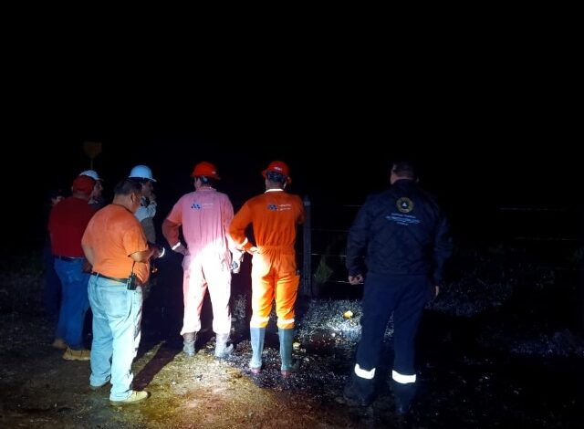 La Coordinación de Protección Civil y Gestión del Riesgo de Desastres activó de emergencia los protocolos de atención tras la fractura de un ducto de PEMEX, la cual provocó un derrame de hidrocarburo en la carretera que conecta a la cabecera municipal con la comunidad de El Ojite, localidad perteneciente al municipio de Venustiano Carranza, Puebla.