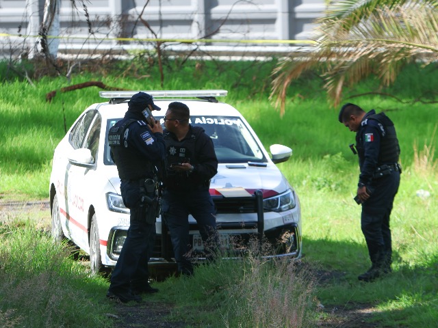 Un macabro hallazgo se registró la mañana de este viernes en la autopista Puebla-Orizaba, luego de que se localizara el cadáver de un hombre en avanzado estado de descomposición a la altura de la colonia México 83.
