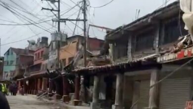 Mientras la atención oficial y los equipos de rescate se concentran en Caracas y La Guaira tras el devastador terremoto en Venezuela, que ya deja más de 1,700 muertos, los habitantes del pueblo turístico de El Junquito