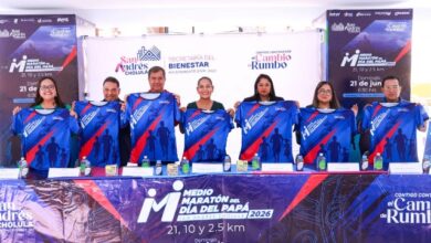 Como parte de los preparativos para la 12ª edición del Medio Maratón del Día del Papá 2026, la presidenta municipal, Lupita Cuautle, presentó de manera oficial la playera y la medalla conmemorativas del evento