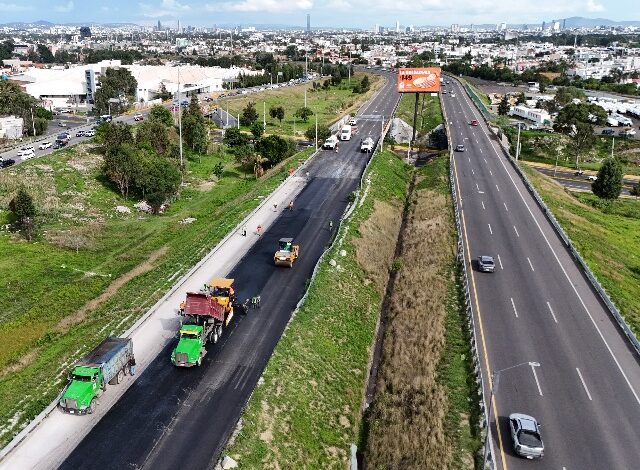 El Gobierno de Puebla inició trabajos de pavimentación con asfalto de alta tecnología en los carriles centrales del Periférico Ecológico, a la altura del Bulevar Forjadores con sentido a Volkswagen. Debido a estas labores, se registrará una reducción de carriles durante cinco días