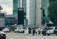 La mañana de este sábado 20 de junio, la Fiscalía General del Estado (FGE) de Puebla puso en marcha un intenso peritaje en la Vía Atlixcáyotl, derivado de las investigaciones en torno al caso conocido como el "Tirador de la Atlixcáyotl".