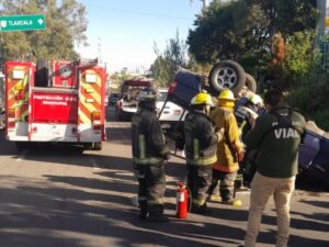 La mañana de este viernes se registró un fuerte accidente en la autopista México–Puebla, el cual dejó un saldo de cuatro personas lesionadas, entre ellas un menor de edad