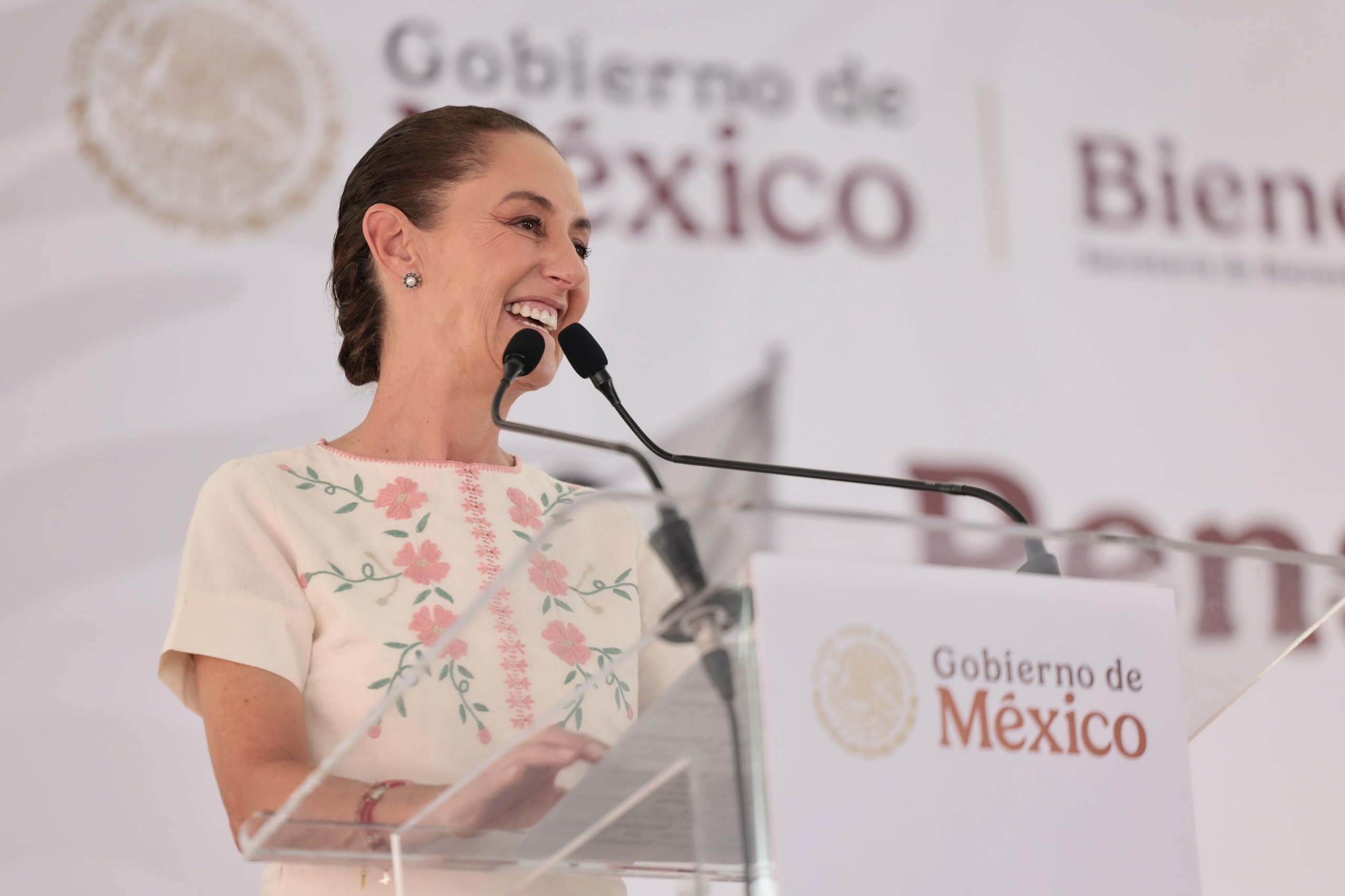 Sheinbaum entrega Pensión Mujeres Bienestar en Acapulco