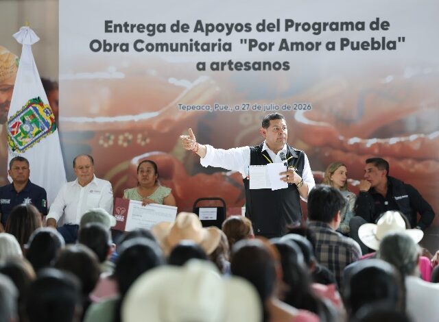 Con una inversión superior a los 4.5 millones de pesos, el gobernador de Puebla, Alejandro Armenta Mier entregó en Tepeaca 10 proyectos del Programa de Obra Comunitaria destinados a fortalecer al sector artesanal en el estado