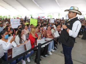 El gobernador Alejandro Armenta Mier anunció que el Programa de Obra Comunitaria alcanzará una inversión histórica de 2,000 millones de pesos en Puebla. Durante una gira de trabajo en Quecholac