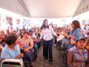 Para continuar fortaleciendo la economía de los hogares locales, la presidenta municipal de Atlixco, Ariadna Ayala Camarillo, encabezó la celebración del cuarto aniversario de la Tienda de Abasto Popular y Farmacia Municipal,