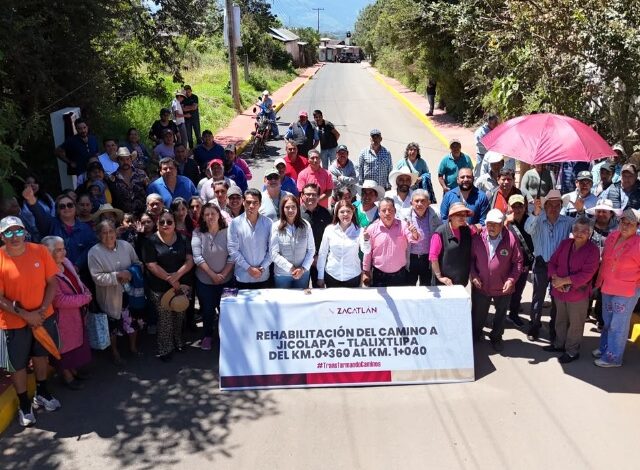 Más de 32 mil habitantes de las comunidades de Jicolapa y Tlalixtlipa se vieron beneficiados con la inauguración de la rehabilitación de la carretera que conecta a ambas localidades, encabezada por la presidenta municipal de Zacatlán, Bety Sánchez.