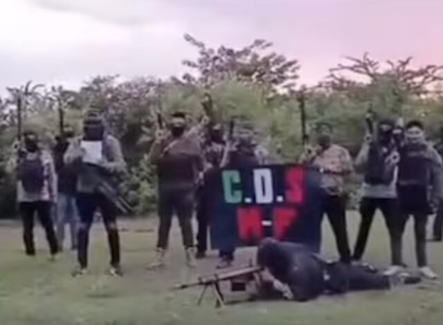 Un grupo de presuntos integrantes del Cártel de Sinaloa difundió un video en redes sociales en el que lanzó una amenaza directa contra el gobernador de Zacatecas, David Monreal Ávila