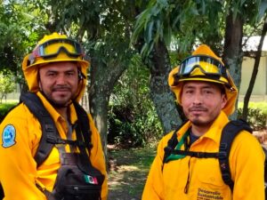 Luego de lograr una reducción superior al 50 % en la superficie afectada por incendios forestales en la entidad, brigadistas de Puebla viajaron a Columbia Británica, Canadá